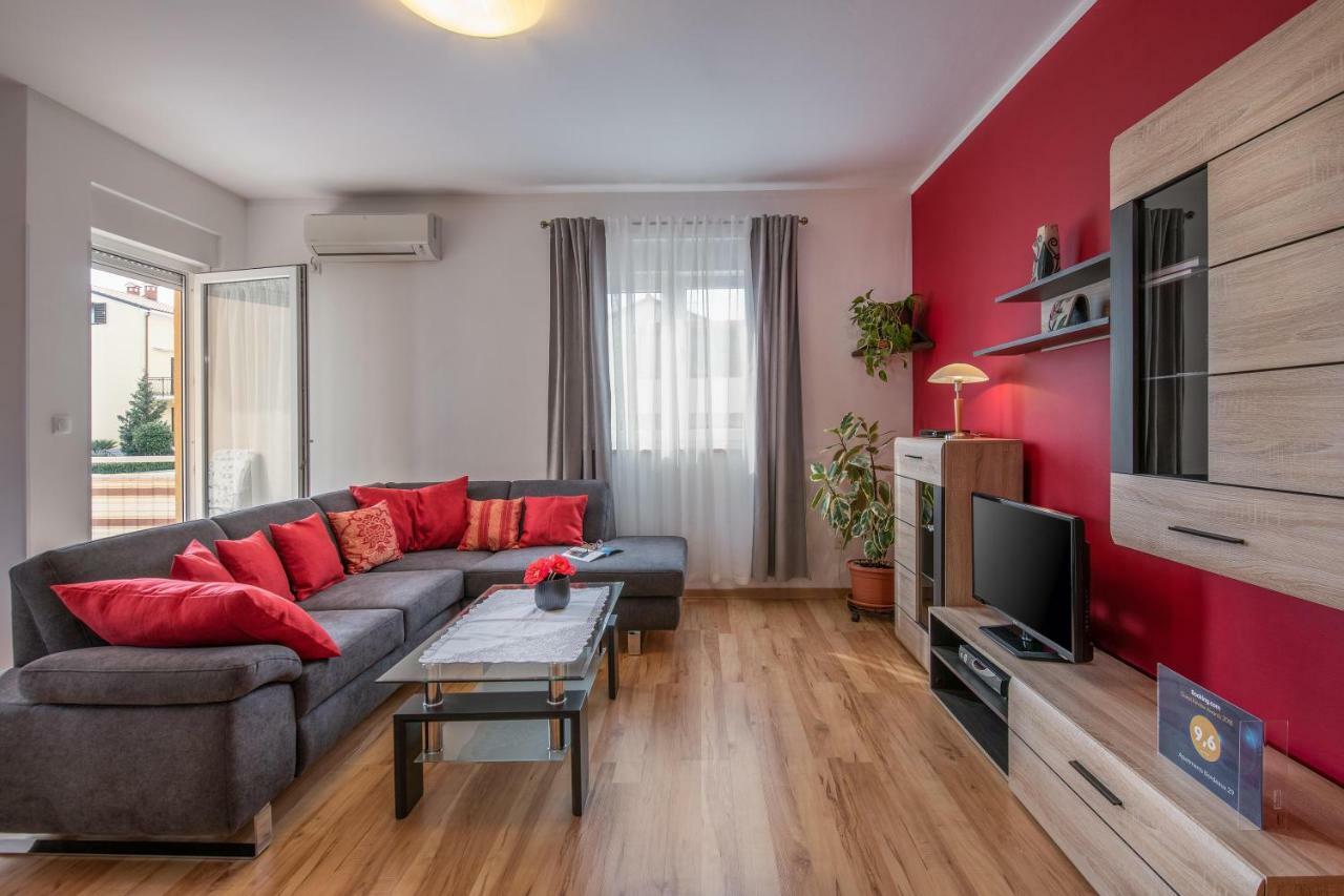 Apartment Bordeaux 29 Ровинь Экстерьер фото